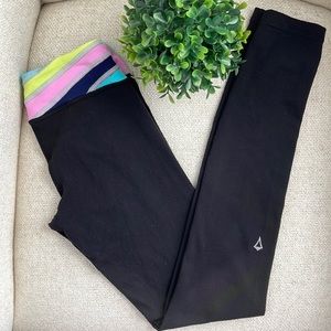 Ivivva girls size 10 rainbow top black leggings